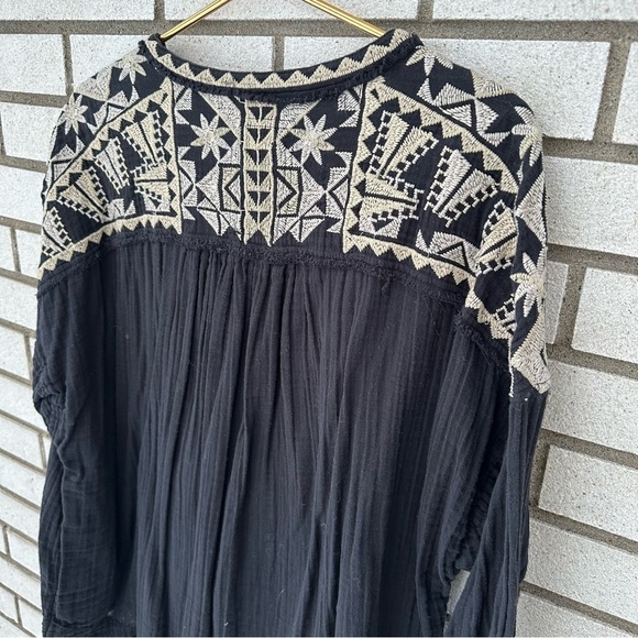 Johnny Was Sai Gauze Tassel-Tie Blouse Black Off White Embroidered - Picture 8 of 12